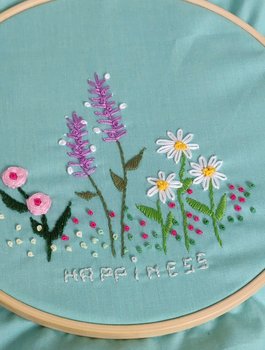 Vrij borduren basis voor beginners :
bloemetjes 1