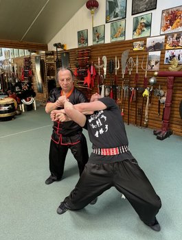 Het Abc van de zelfverdediging met 2
Grootmeesters